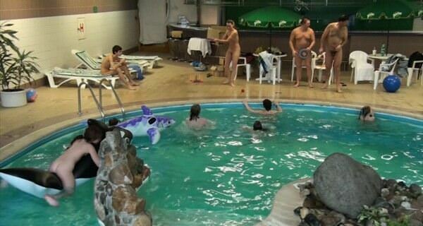 FKK video - Pool nudists in Europe [FKK-Community]