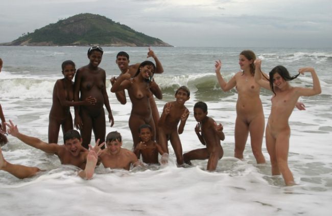 Junge nudisten Brasilien foto (set 11) [FKK-Community]