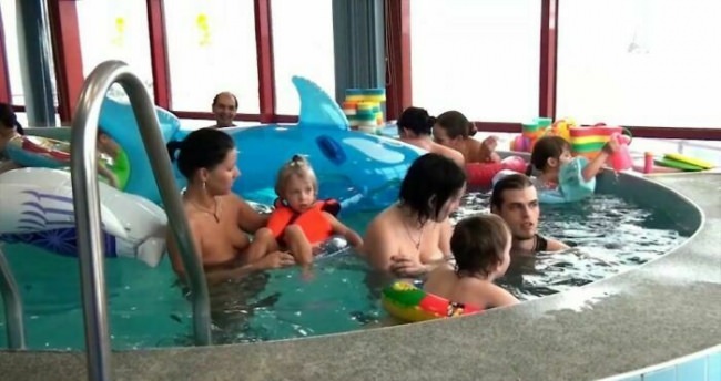 FKK video junge und erwachsene nudisten in den pool (HD 960*540) [FKK-Community]